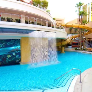 Курортный комплекс Golden Nugget & Casino Vegas