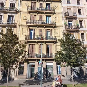 clot-mirabarna-apartments.catalonia-hotels.com/