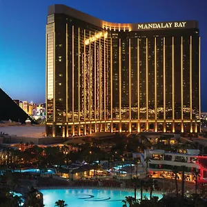 Курортный комплекс Mandalay Bay